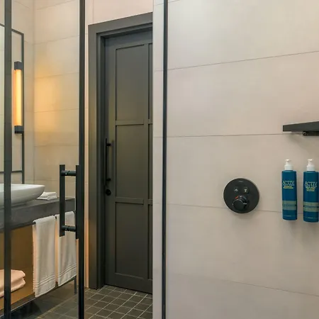 Szálloda Four Points By Sheraton Danube 4*