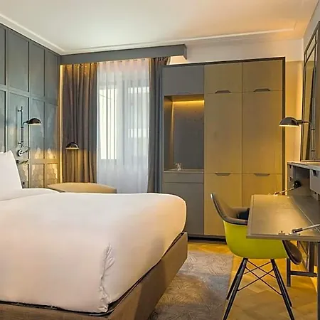 Hotel Four Points By Sheraton Danube 4*
