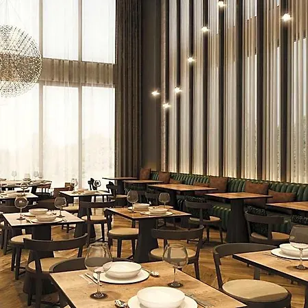 Hotel Four Points By Sheraton Danube 4*