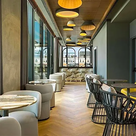 Hotel Four Points By Sheraton Danube 4*