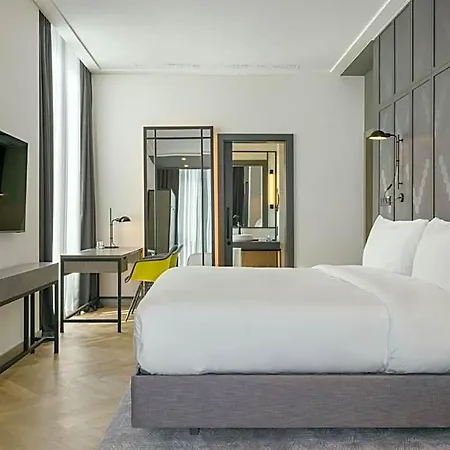Four Points By Sheraton Danube 4*