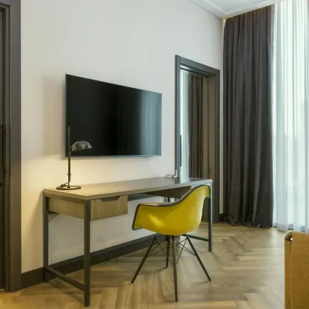 호텔 Four Points By Sheraton Danube 4*