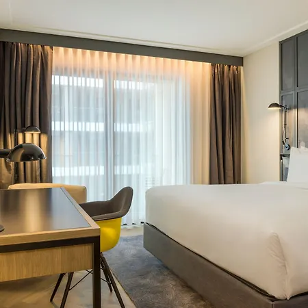 Four Points By Sheraton Danube Ξενοδοχείο 4*